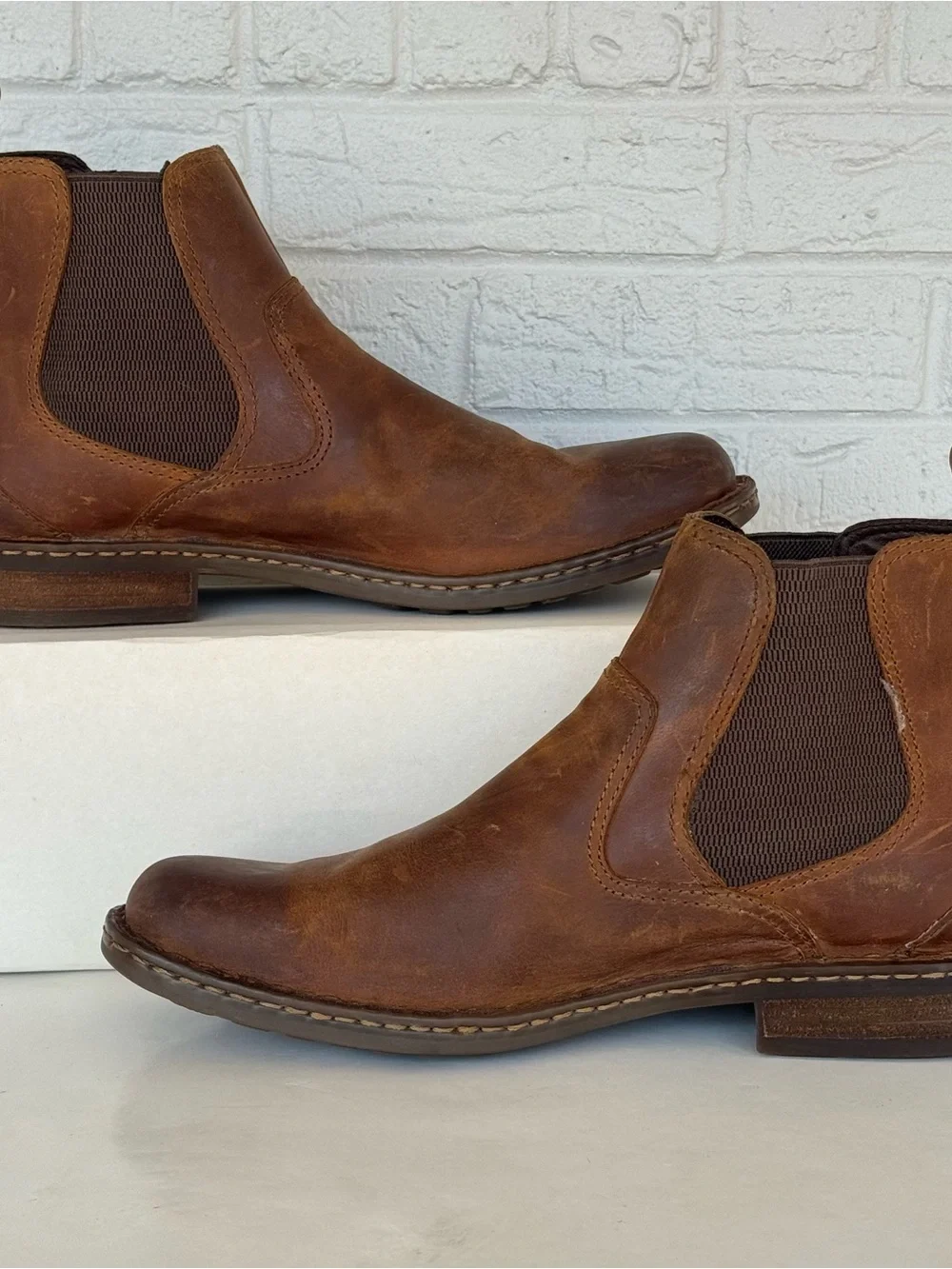 Born Hemlock Castagno Chelsea Boots Men's 13